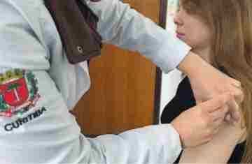  Paraná inicia vacinação contra Vírus Sincicial Respiratório 48 horas após receber doses